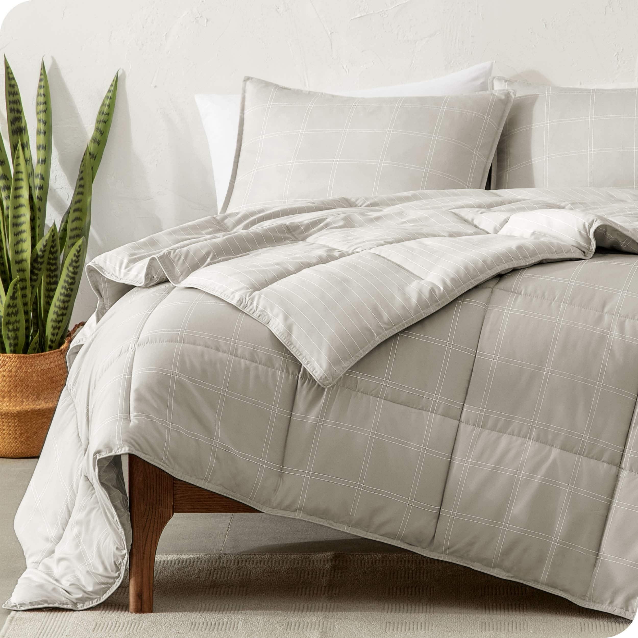 Ensemble de couette hypoallergénique en duvet alternatif Bare Home