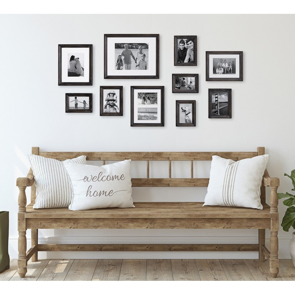 Ensemble de 10 cadres photo muraux en bois Kate and Laurel Bordeaux