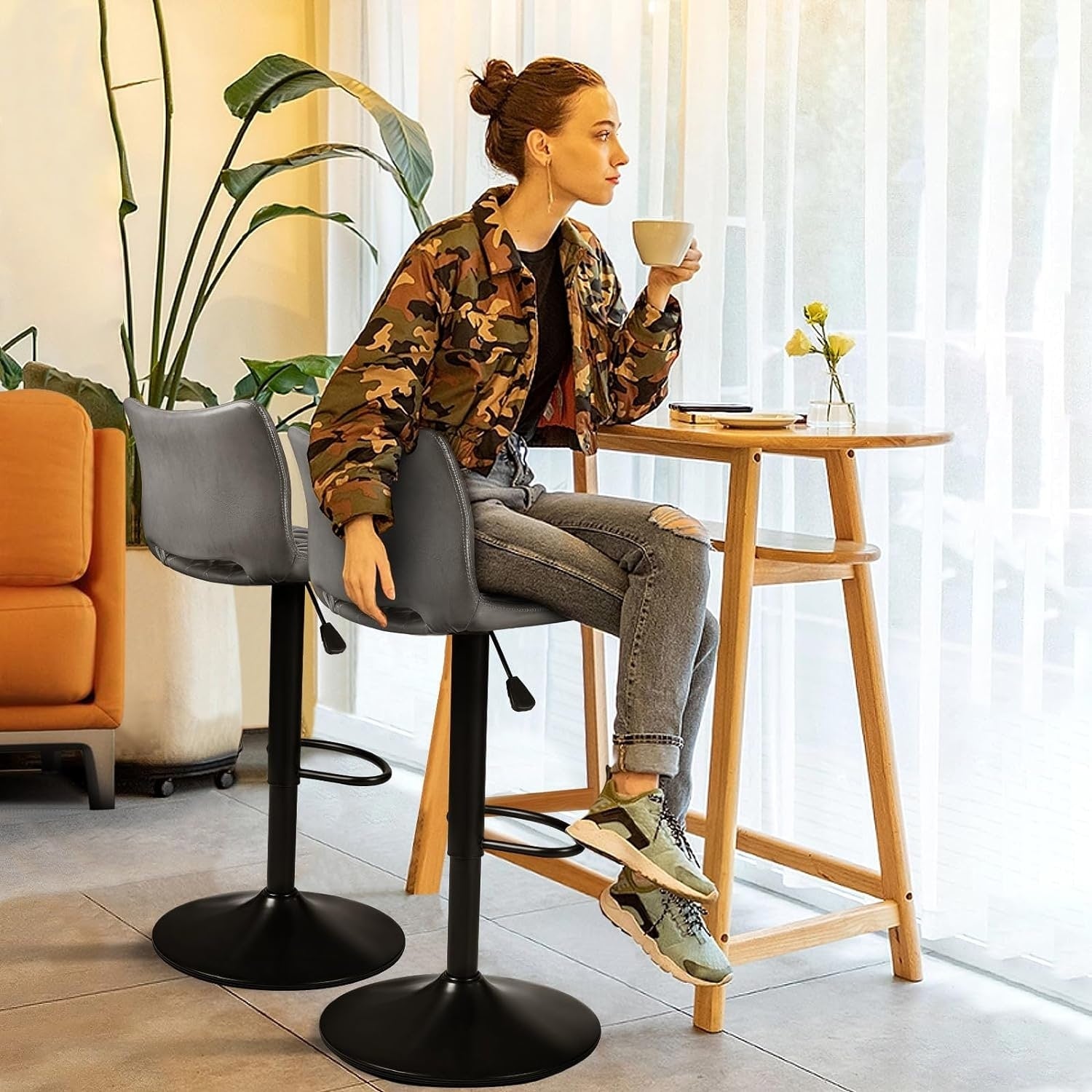 Tabourets de bar pivotants réglables Bossin avec dossier – Hauteur comptoir