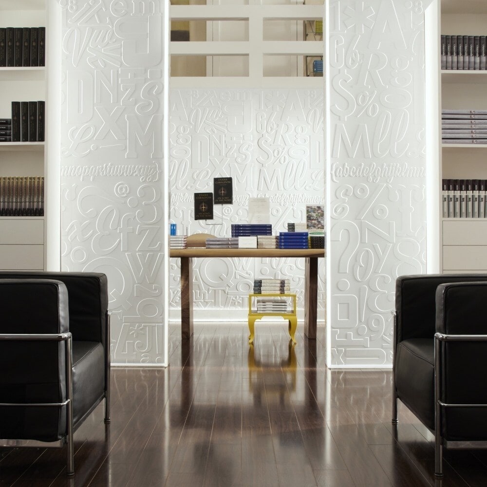 Panneau mural en PVC Alphabet FASÄDE de 4 pieds x 8 pieds en blanc mat