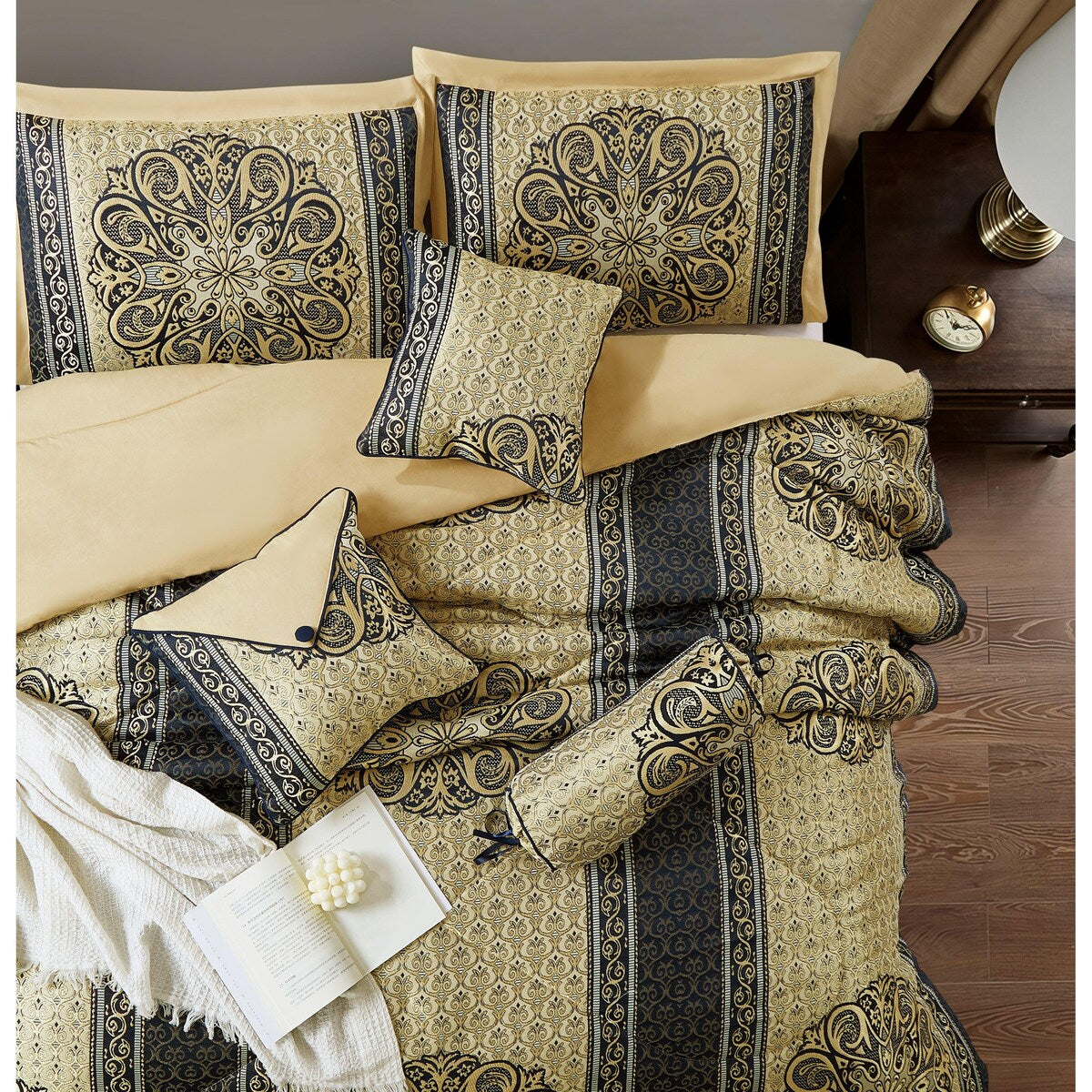 Ensemble de couette élégant médaillon Nanshing Prince 7 pièces