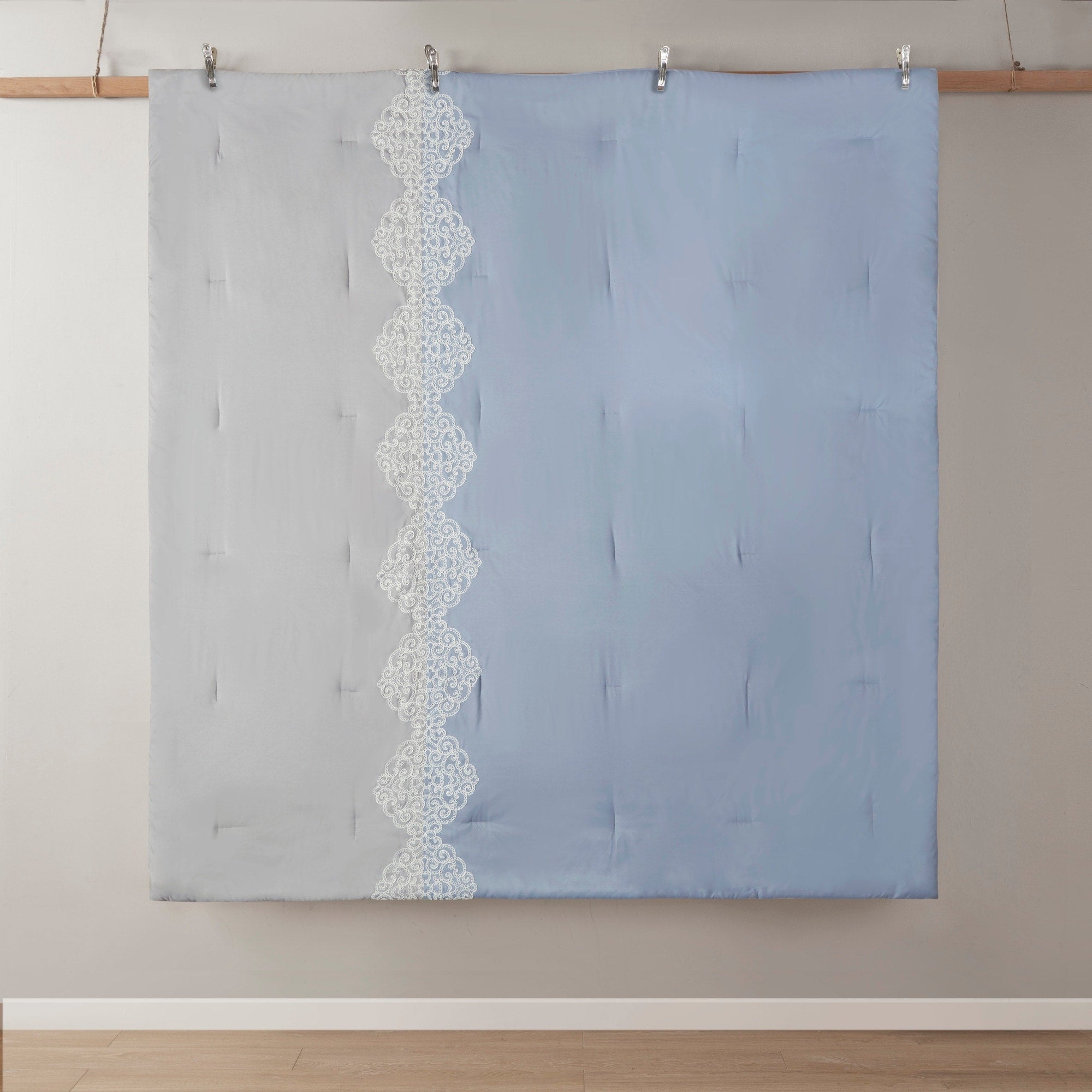 Ensemble de couette en microfibre brodée Madison Park Vera 8 pièces