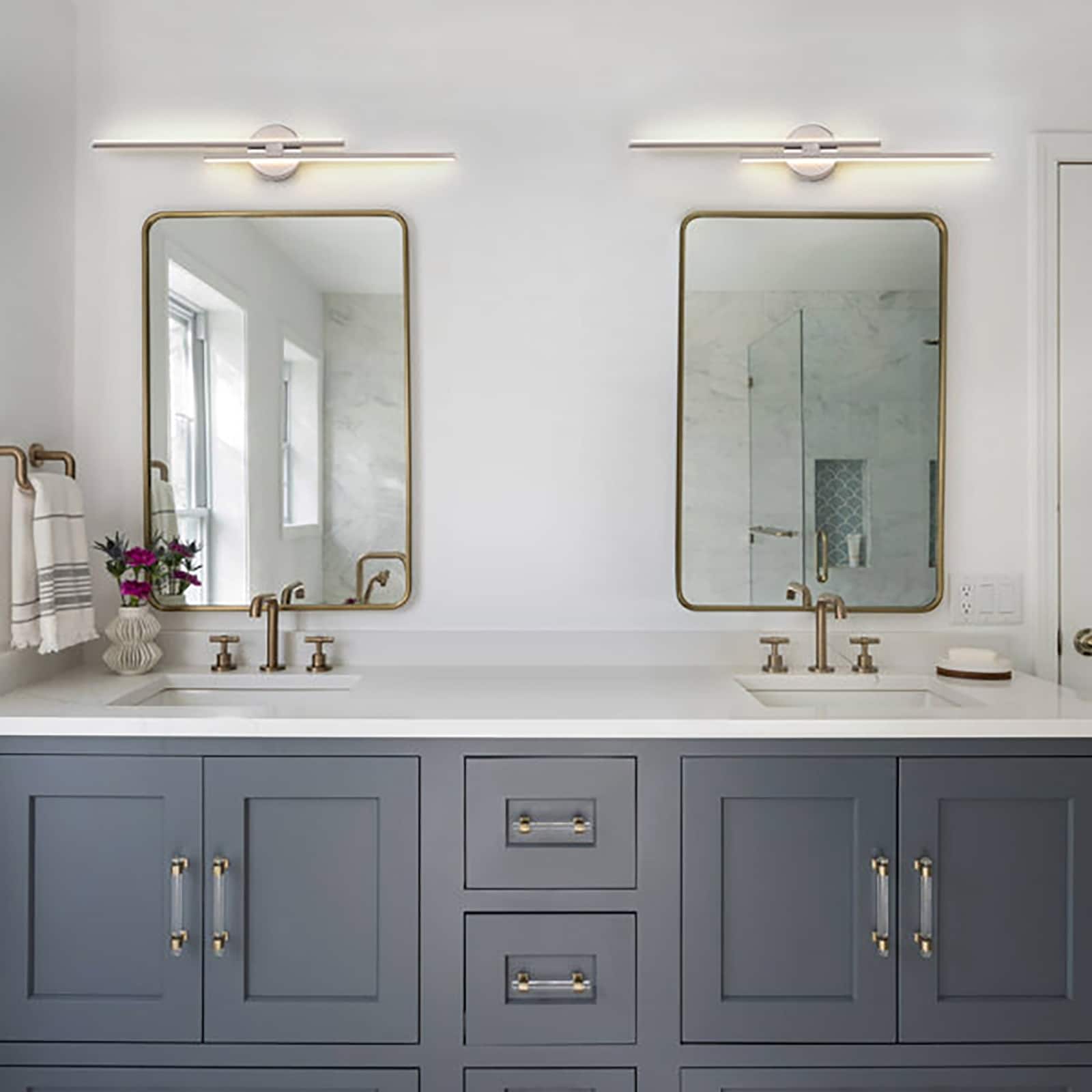 Applique murale linéaire minimaliste en métal à 2 lumières à LED et intensité variable