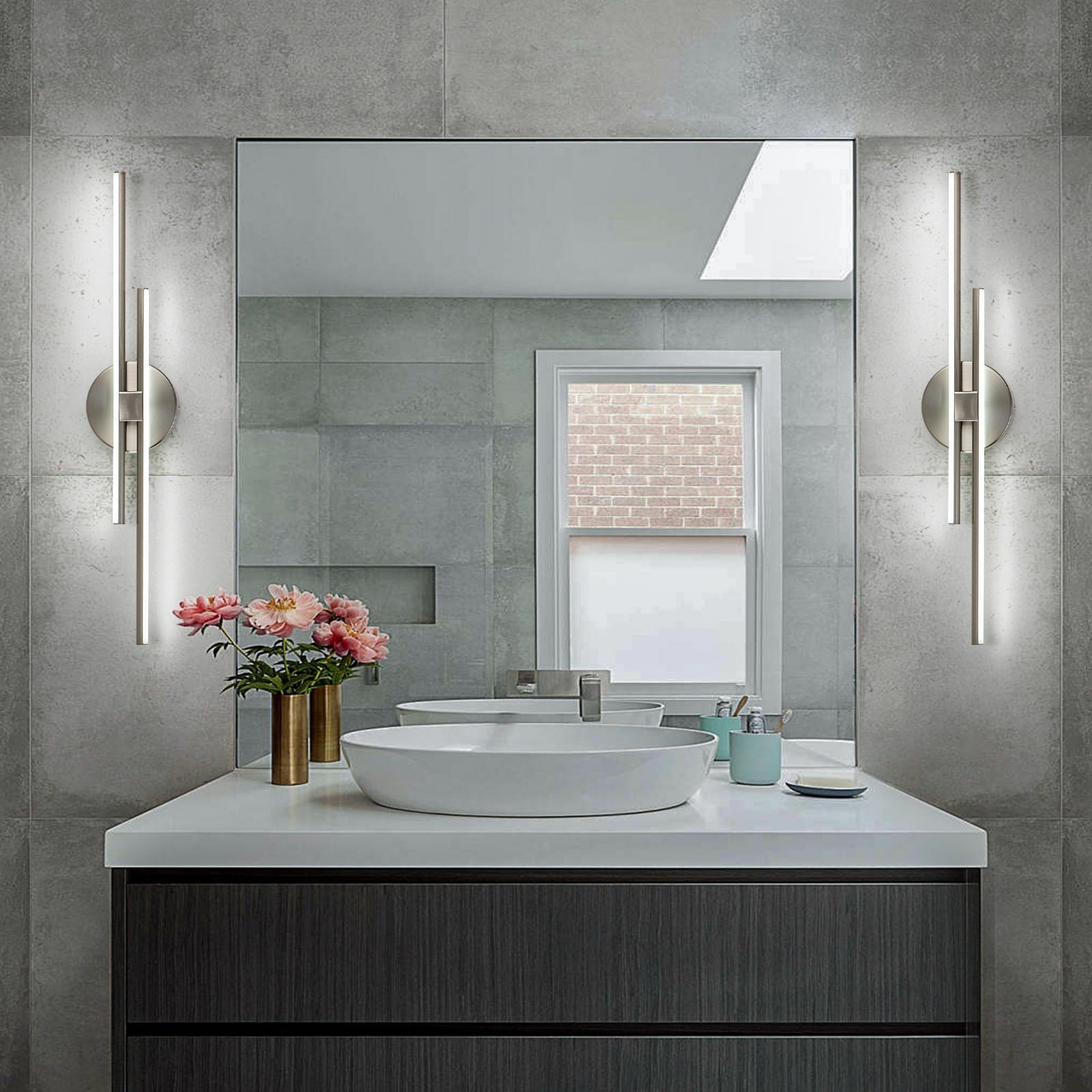 Applique murale linéaire minimaliste en métal à 2 lumières à LED et intensité variable