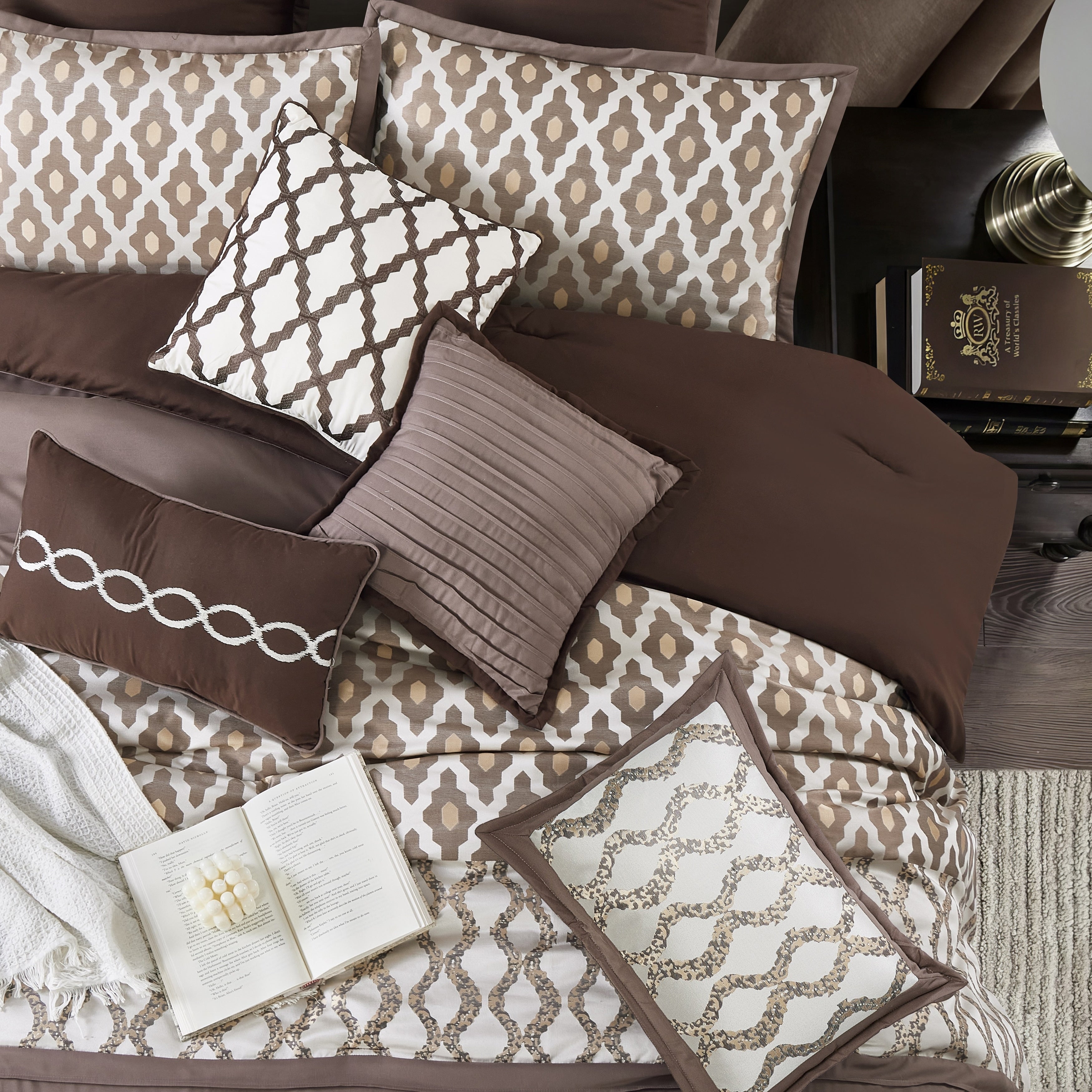 Ensemble de couette géométrique de luxe Nanshing Calvin 10 pièces