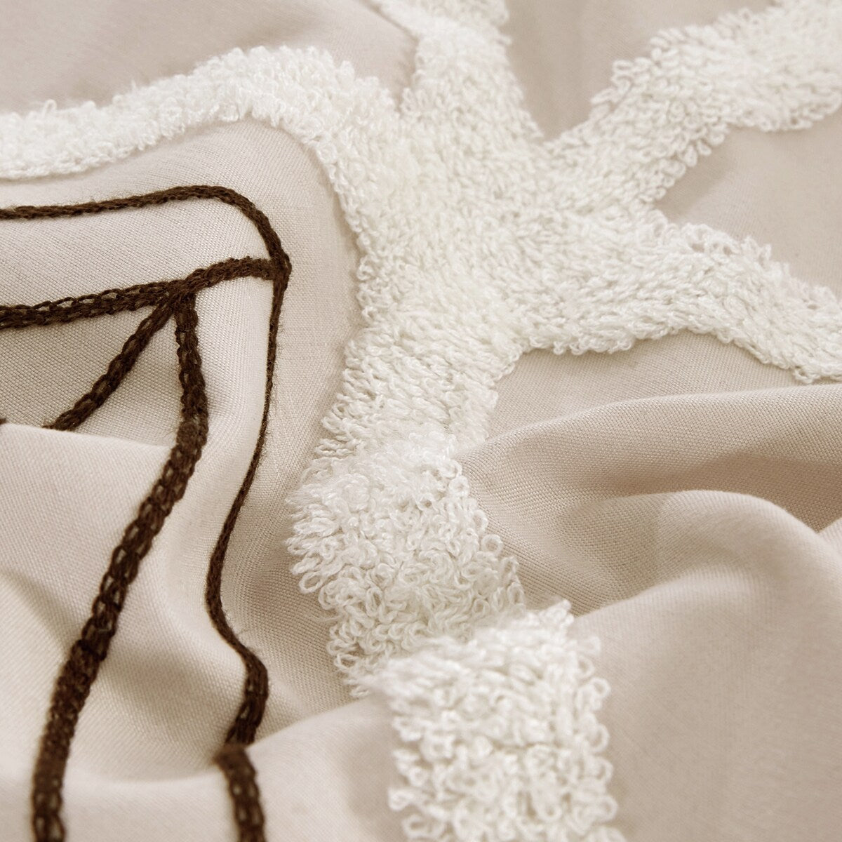 Ensemble de couette brodée Nanshing Corina 7 pièces en tissu éponge