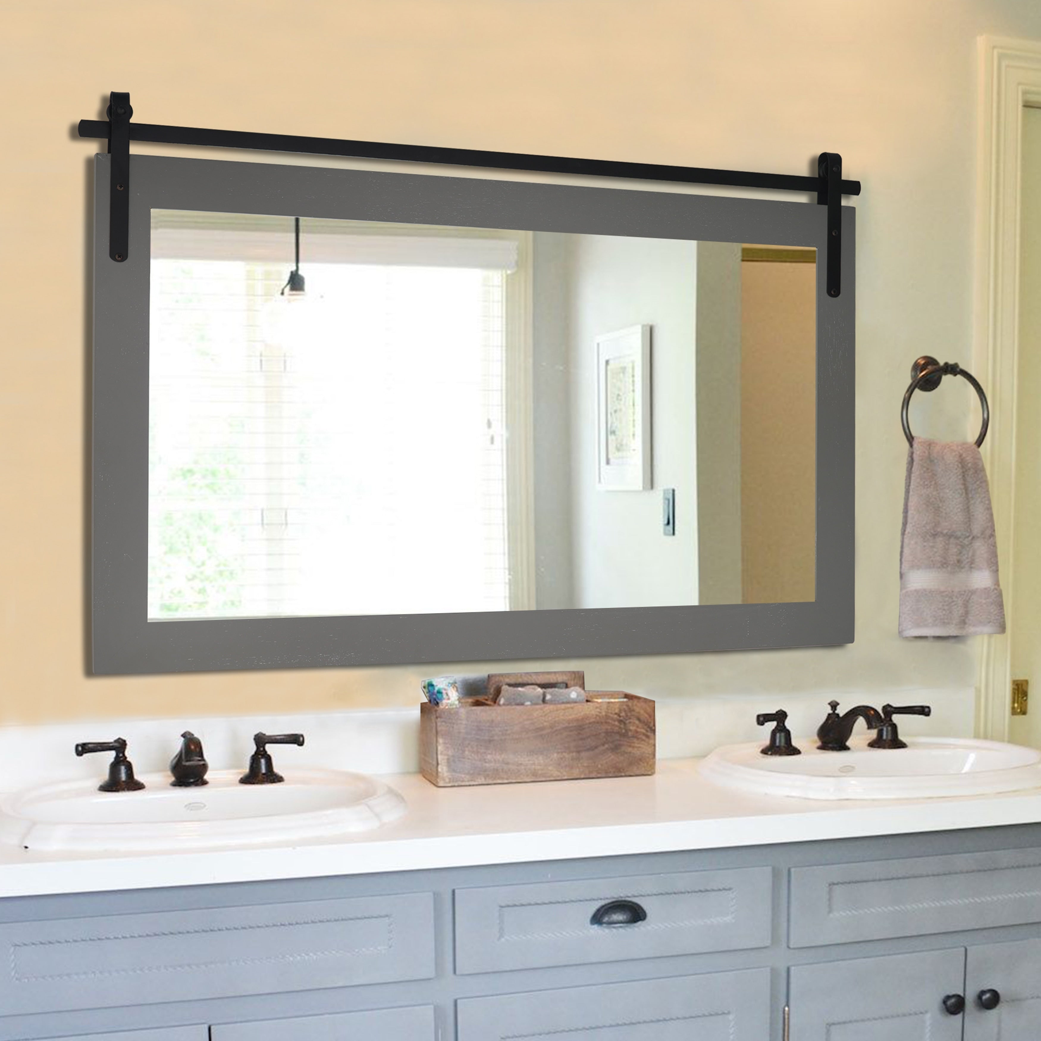 Miroir de ferme rustique Miroir de courtoisie Cadre en bois massif avec miroir de style grange en métal