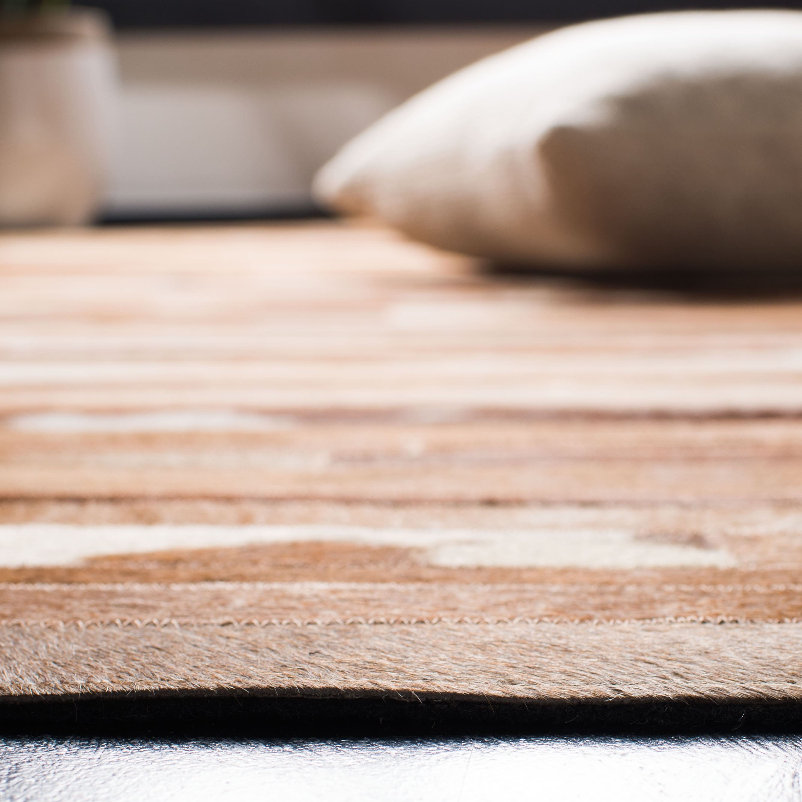 Tapis en cuir moderne Tennille fait main SAFAVIEH