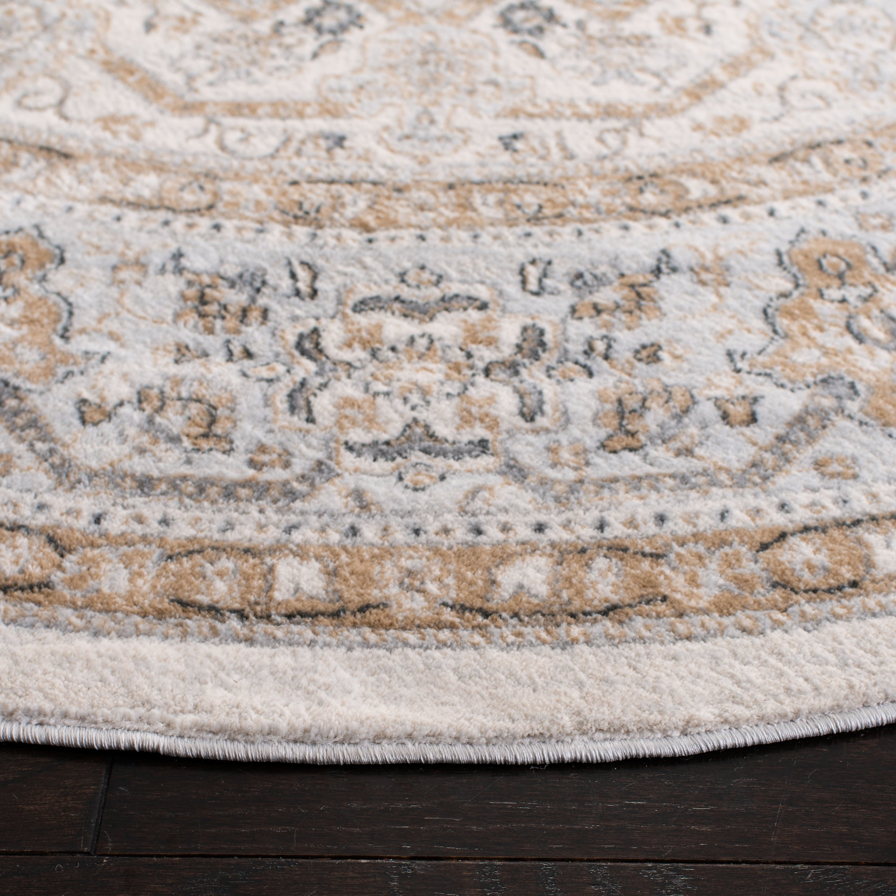 Tapis oriental traditionnel SAFAVIEH Isabella Roxann