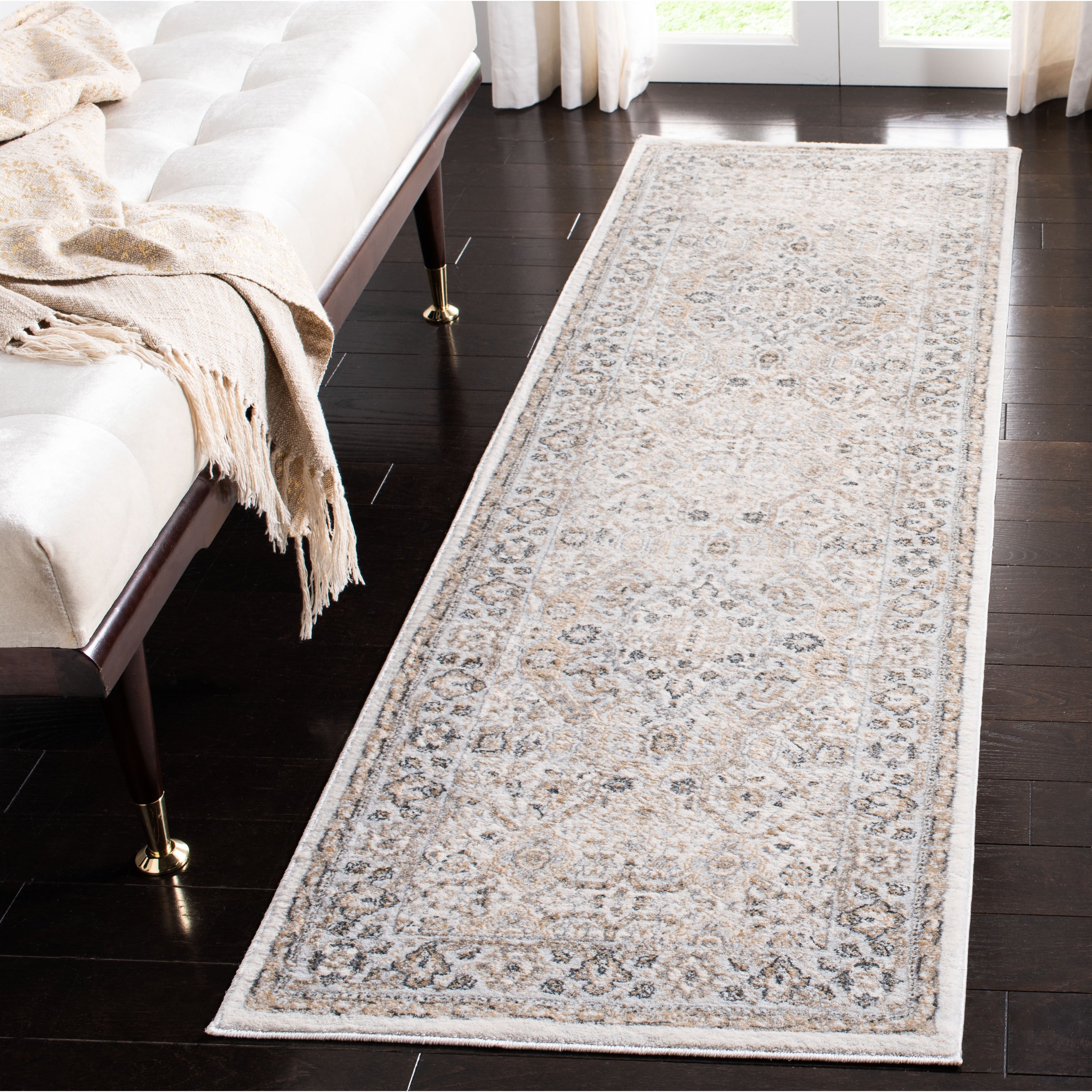 Tapis oriental traditionnel SAFAVIEH Isabella Roxann