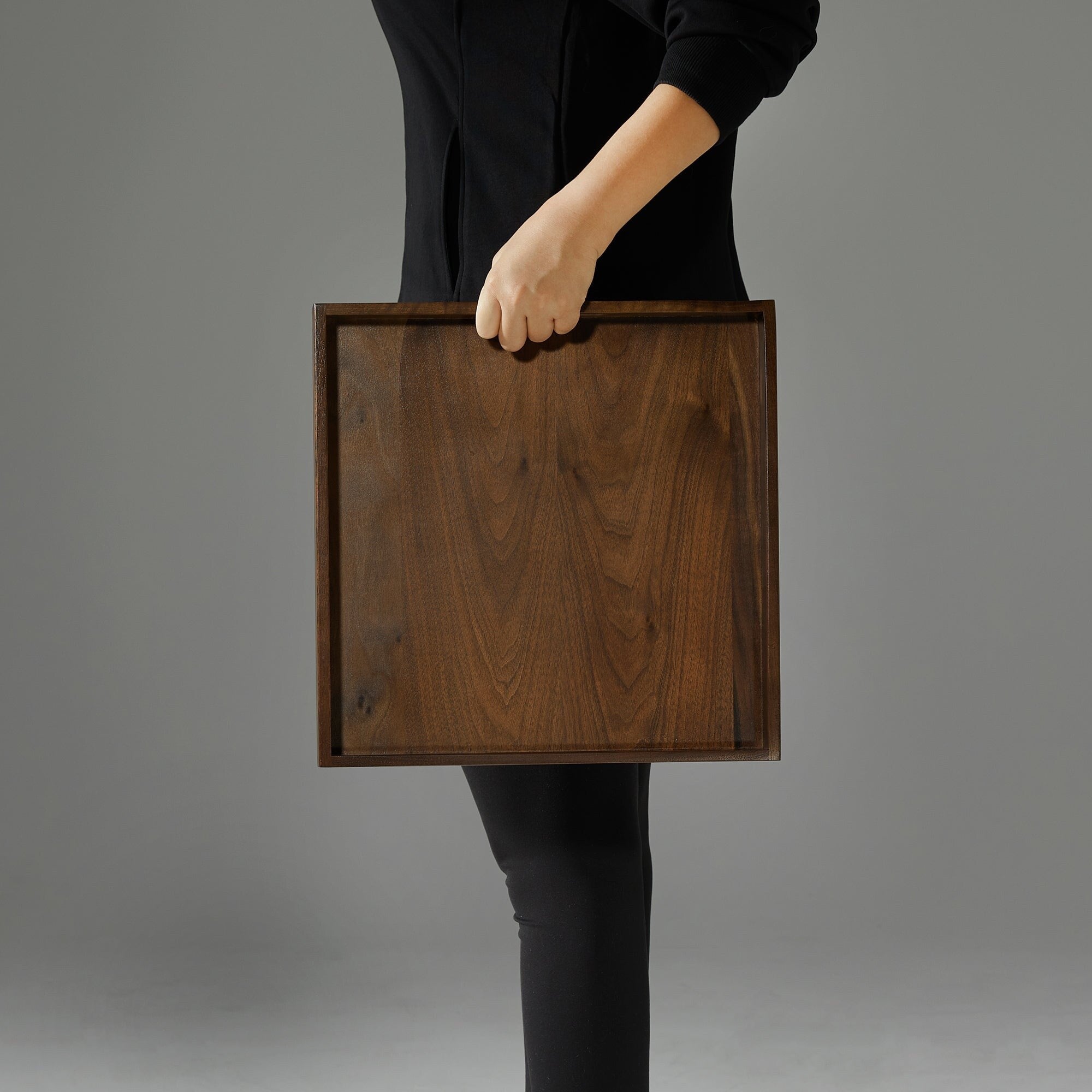 Plateau de service carré en bois de noyer noir KINWELL Plateau ottoman avec poignées