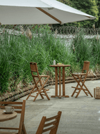 Ensemble de chaises et de table de bar d'extérieur