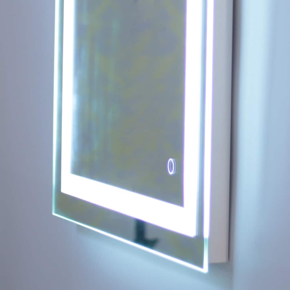 Miroir de salle de bain tactile à LED avec bande lumineuse intégrée Argent
