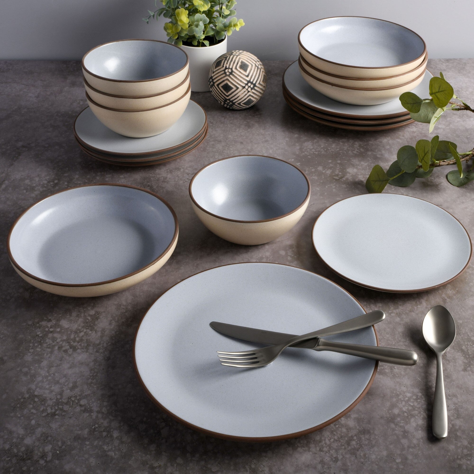 Service de table Gibson Elite Contempo Classic 16 pièces à deux bols