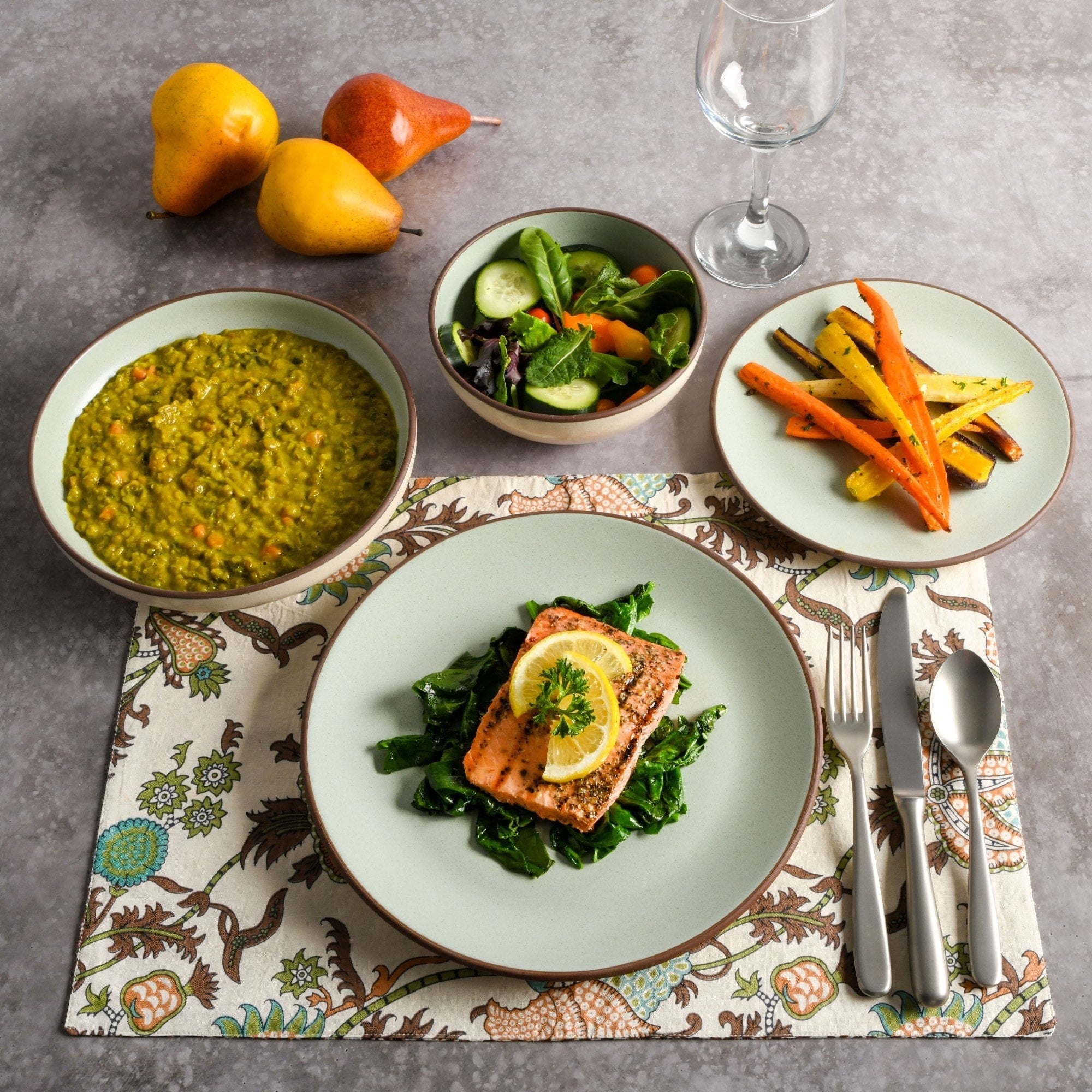 Service de table Gibson Elite Contempo Classic 16 pièces à deux bols