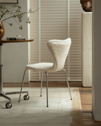 Chaise en peau de mouton Pietra
