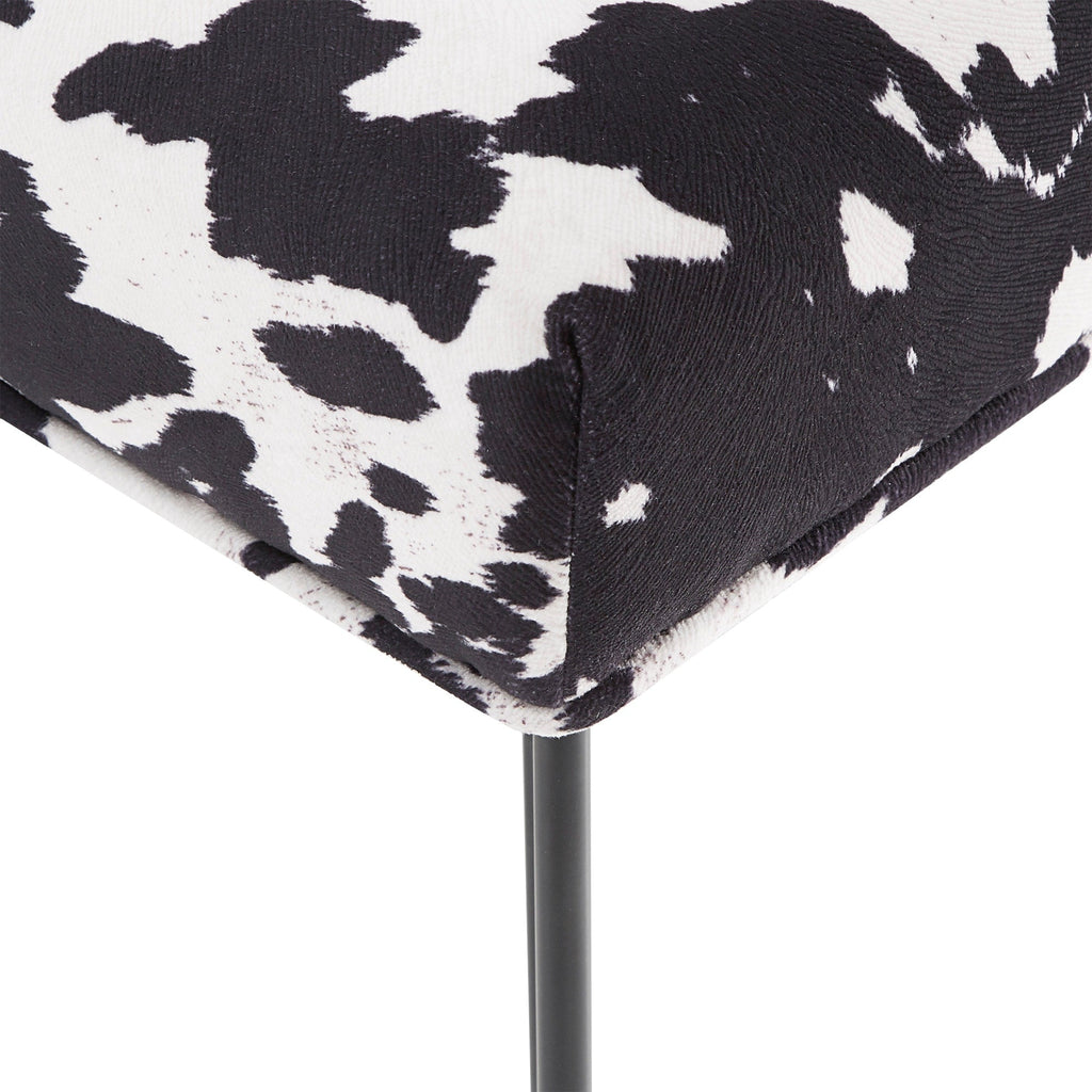 Banc capitonné en velours Klaus par iNSPIRE Q Bold