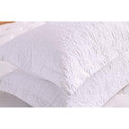 Housse de coussin brodée Porch &amp; Den Manor (lot de 2)