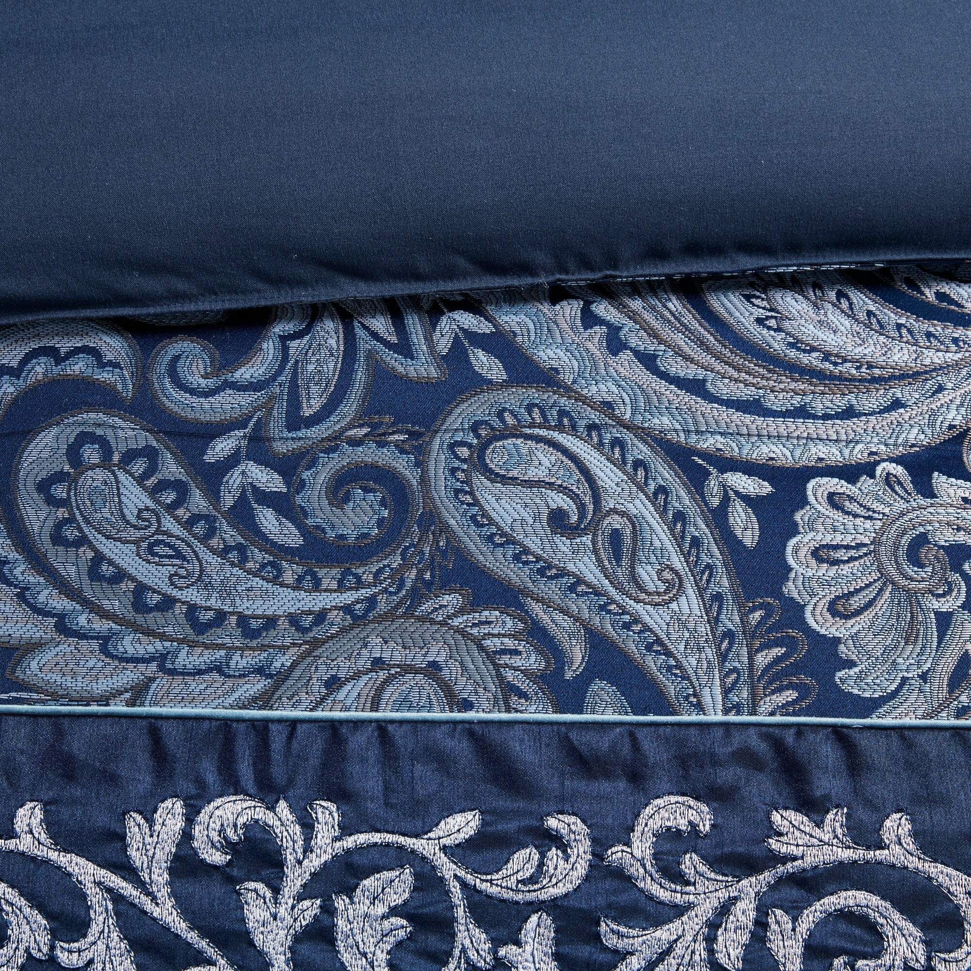Ensemble de couette jacquard Madison Park Elaine bleu marine 7 pièces