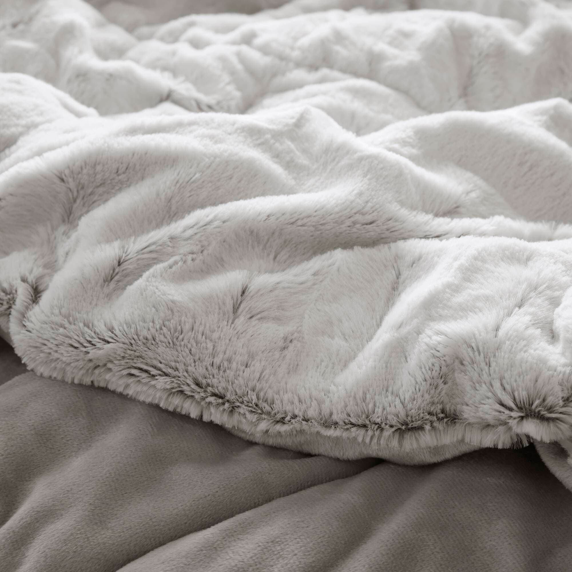 Parure de lit Madison Park Margot avec imprimé dos en fourrure longue