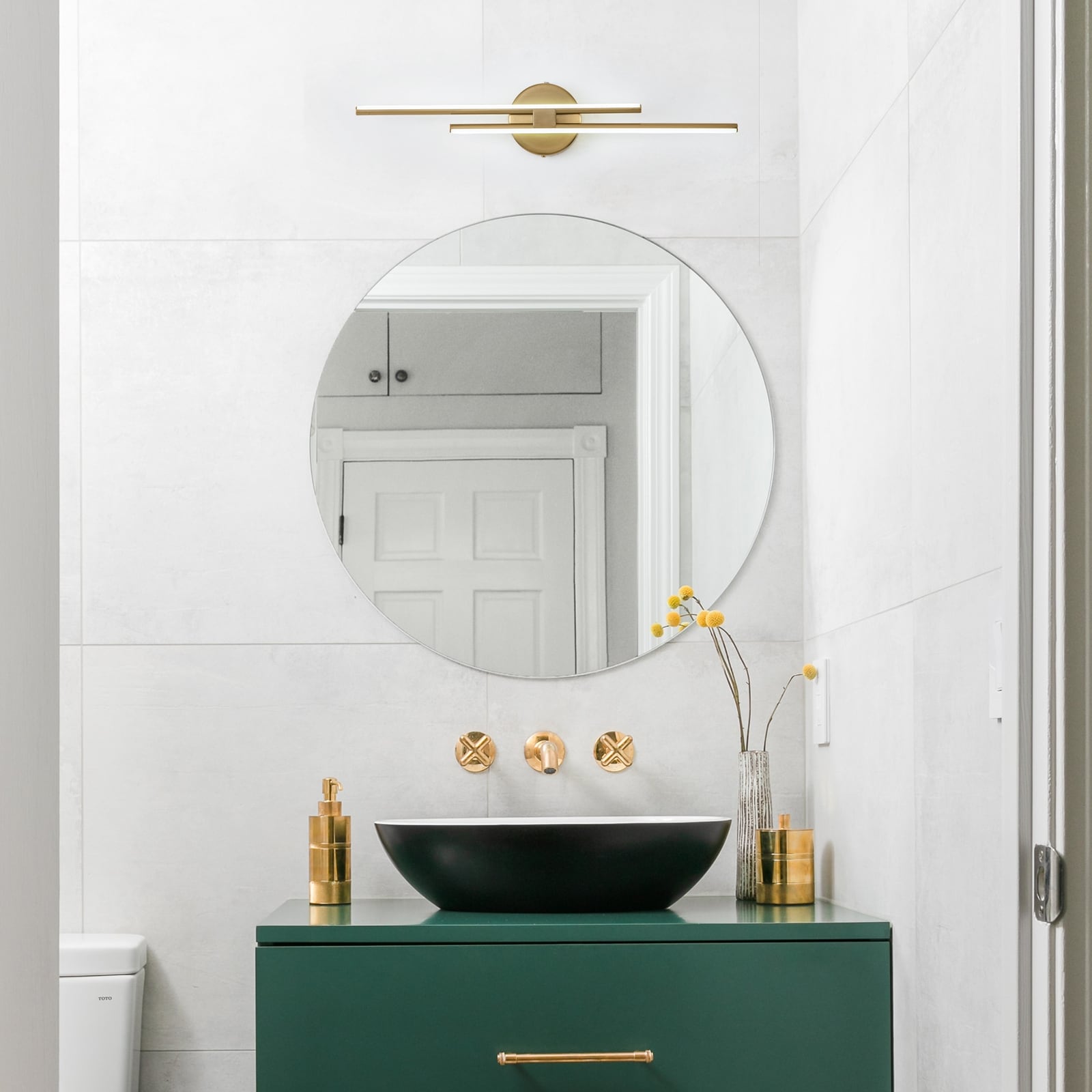 Applique murale linéaire minimaliste en métal à 2 lumières à LED et intensité variable