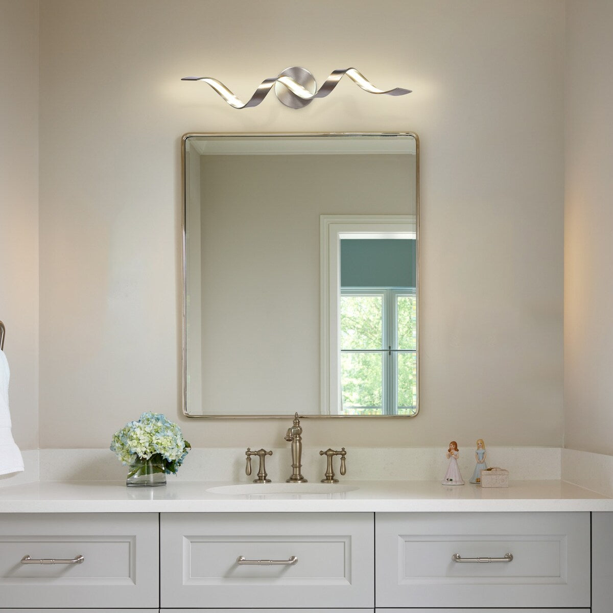 Applique murale à LED pour salle de bain au design moderne en spirale, à intensité variable