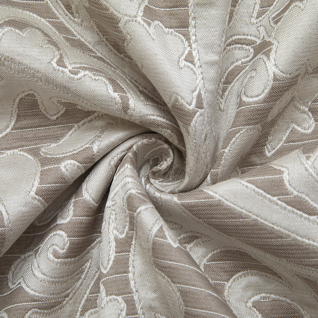 Ensemble de couette 7 pièces en jacquard damassé Nanshing Salem