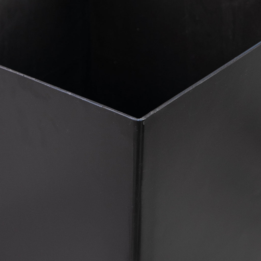 Lot de 3 grands pots de fleurs en plastique Outsunny 28 cm, pour l'intérieur et l'extérieur, pour l'entrée, la terrasse et la cour.