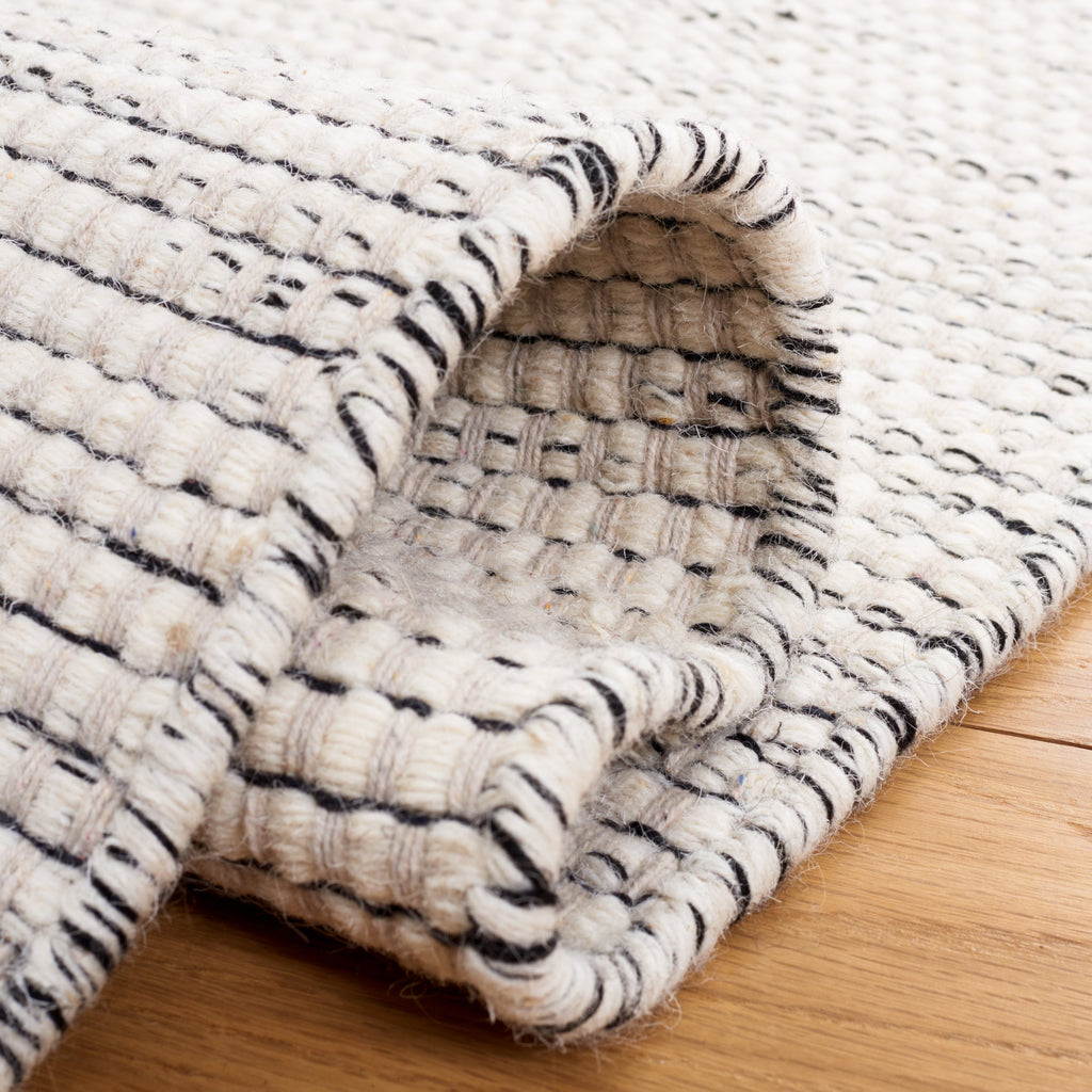 Tapis en laine fait main Vermont Karie SAFAVIEH