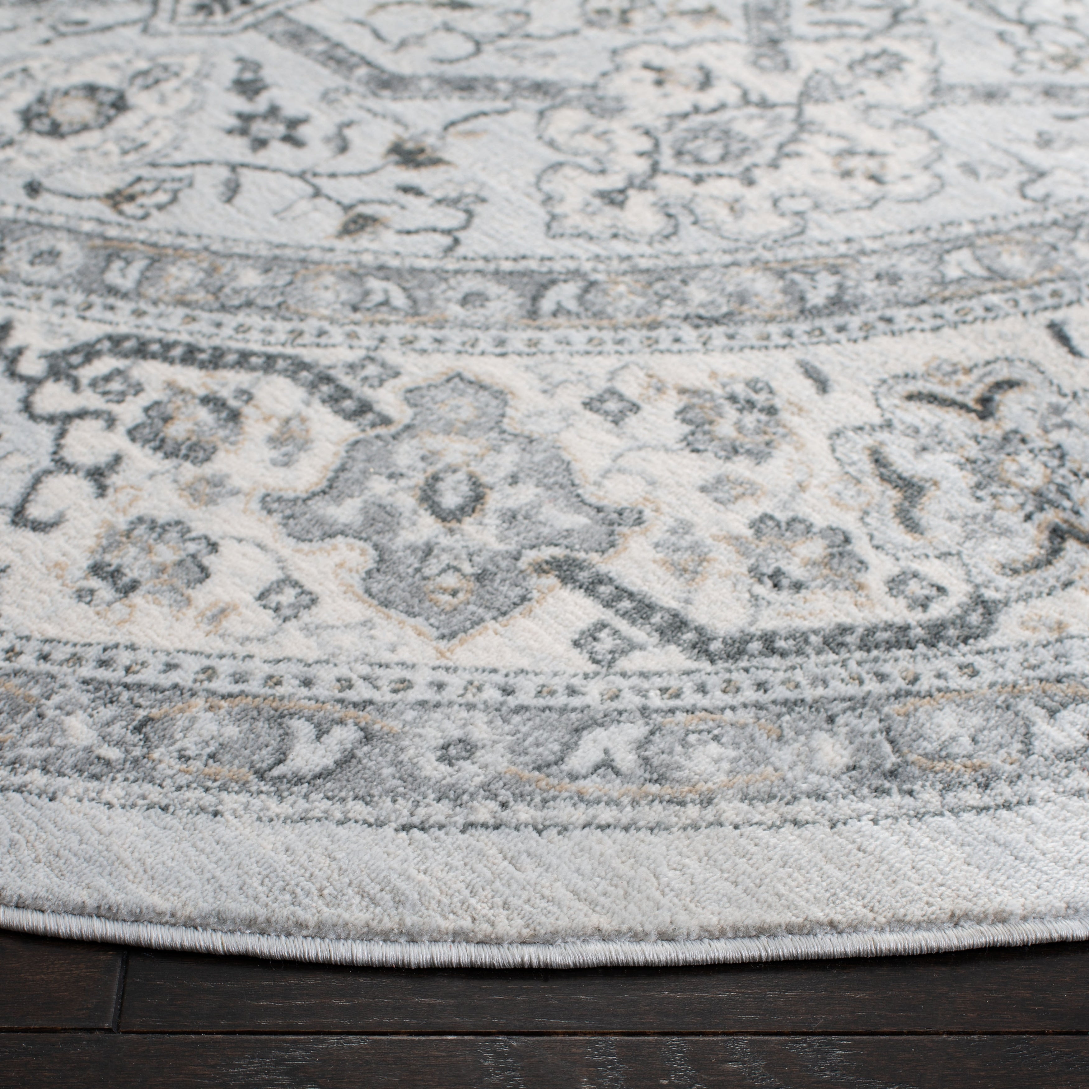 Tapis oriental traditionnel SAFAVIEH Isabella Roxann