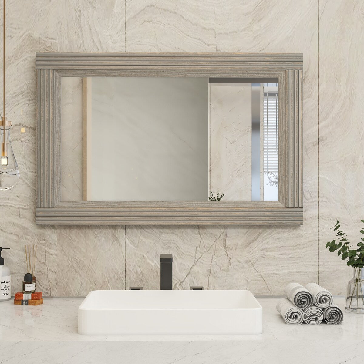 Miroir de salle de bain plat avec cadre en bois massif