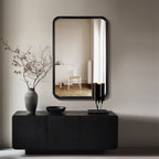 Miroir mural rectangulaire d'angle rond avec cadre en bois massif