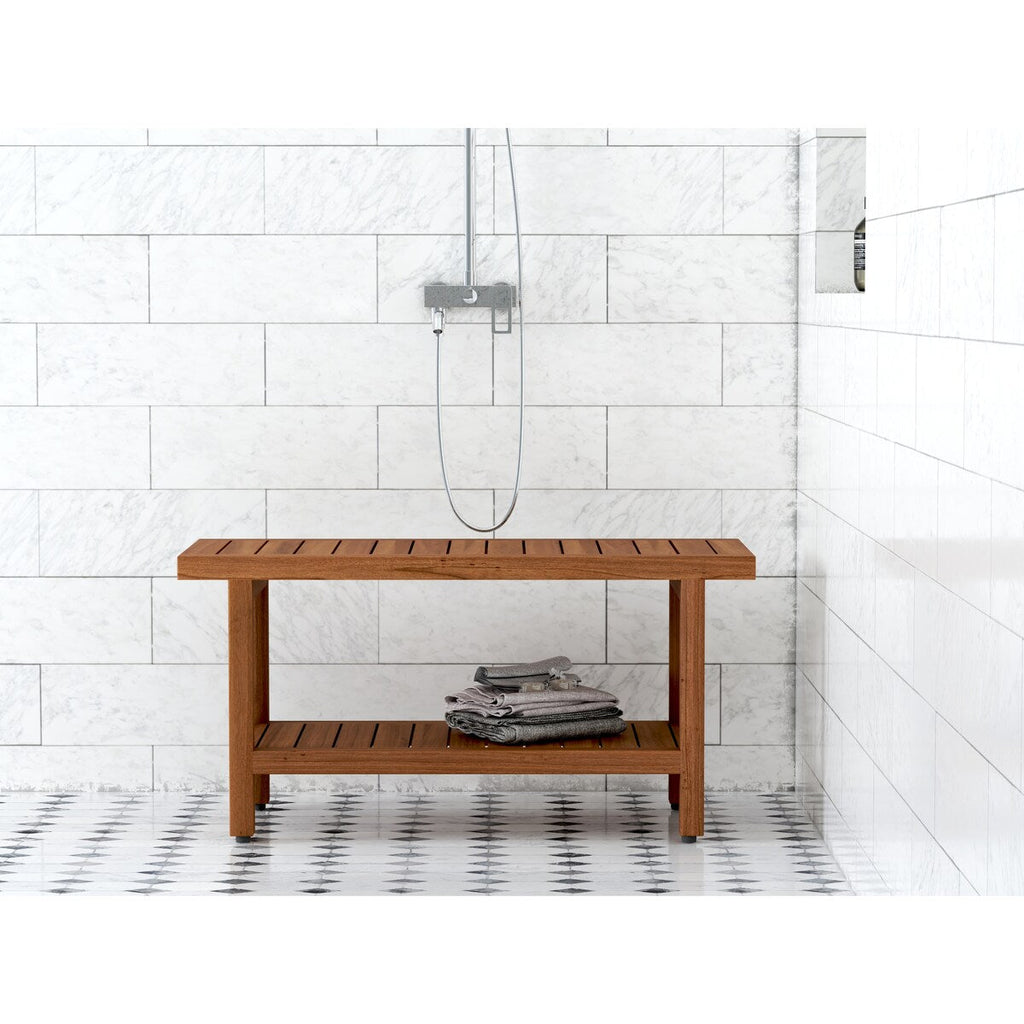 Le banc de douche en teck original pour spa