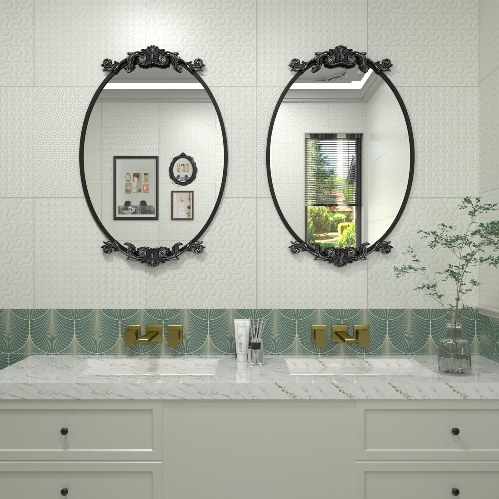 Miroir mural baroque ovale vintage orné