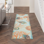 Tapis d'intérieur et d'extérieur Waverly Sun &amp; Shade Shore Thing à motif de coquillages tropicaux et floraux