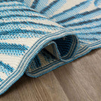 Tapis d'extérieur réversibles en plastique recyclé à motifs floraux tropicaux de la World Rug Gallery