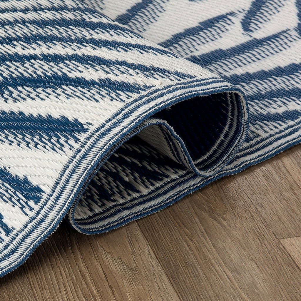 Tapis d'extérieur réversibles en plastique recyclé à motifs floraux tropicaux de la World Rug Gallery