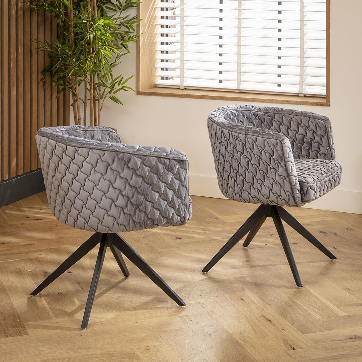 Ensemble de salle à manger rond extensible 6 places Maple &amp; Rudie en céramique grise et blanche mate