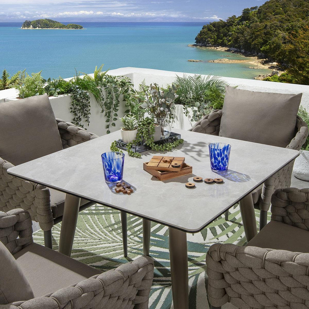 Ensemble de salle à manger de jardin Sundowner 4 places en céramique, aluminium café et beige