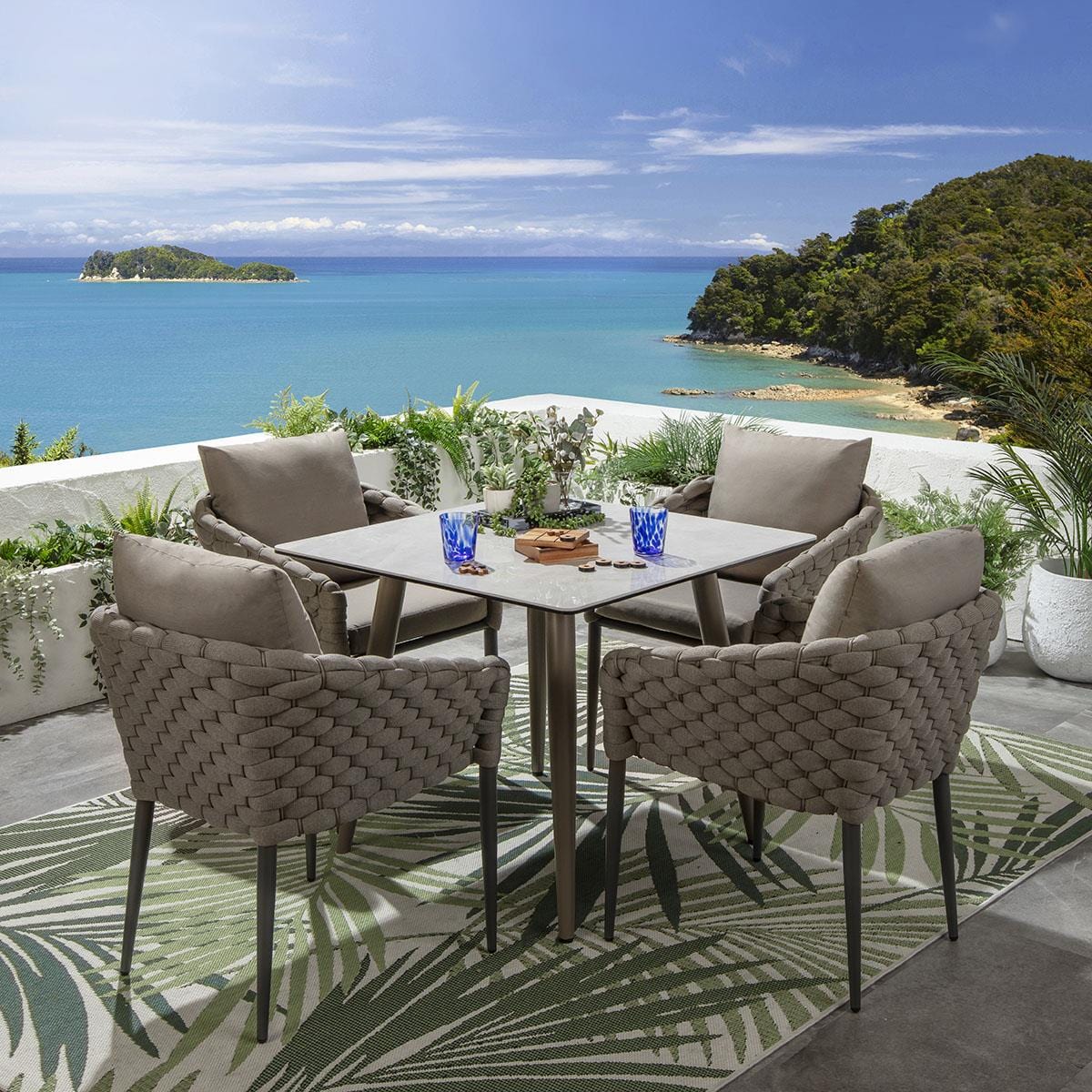 Ensemble de salle à manger de jardin Sundowner 4 places en céramique, aluminium café et beige