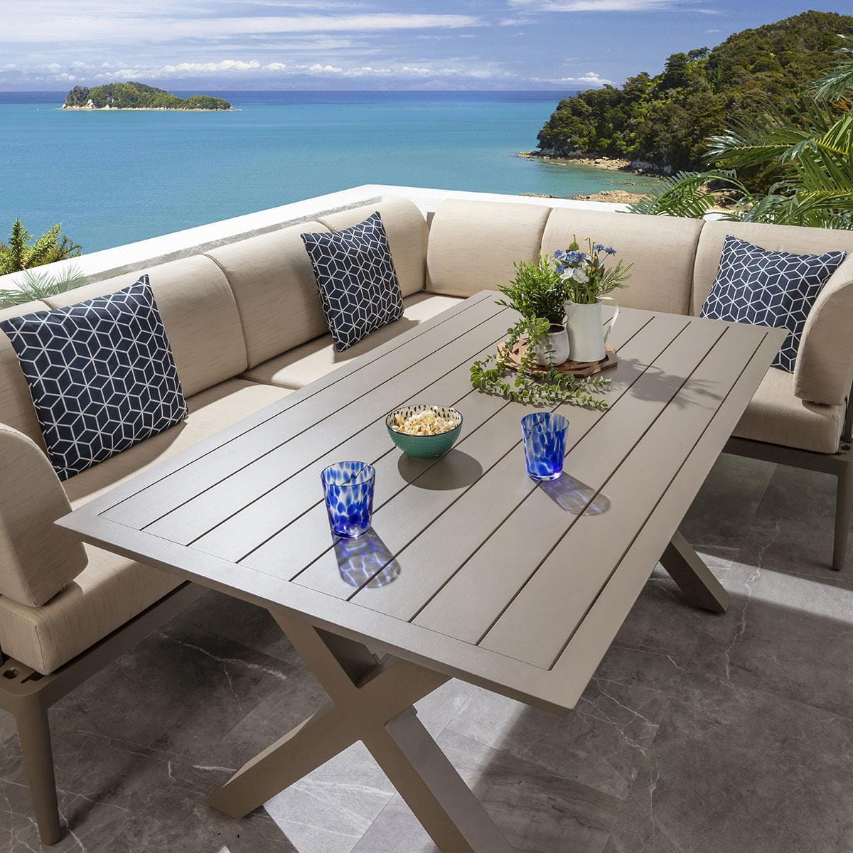 Ensemble de salle à manger de jardin extérieur Ada 6 places en aluminium beige L3