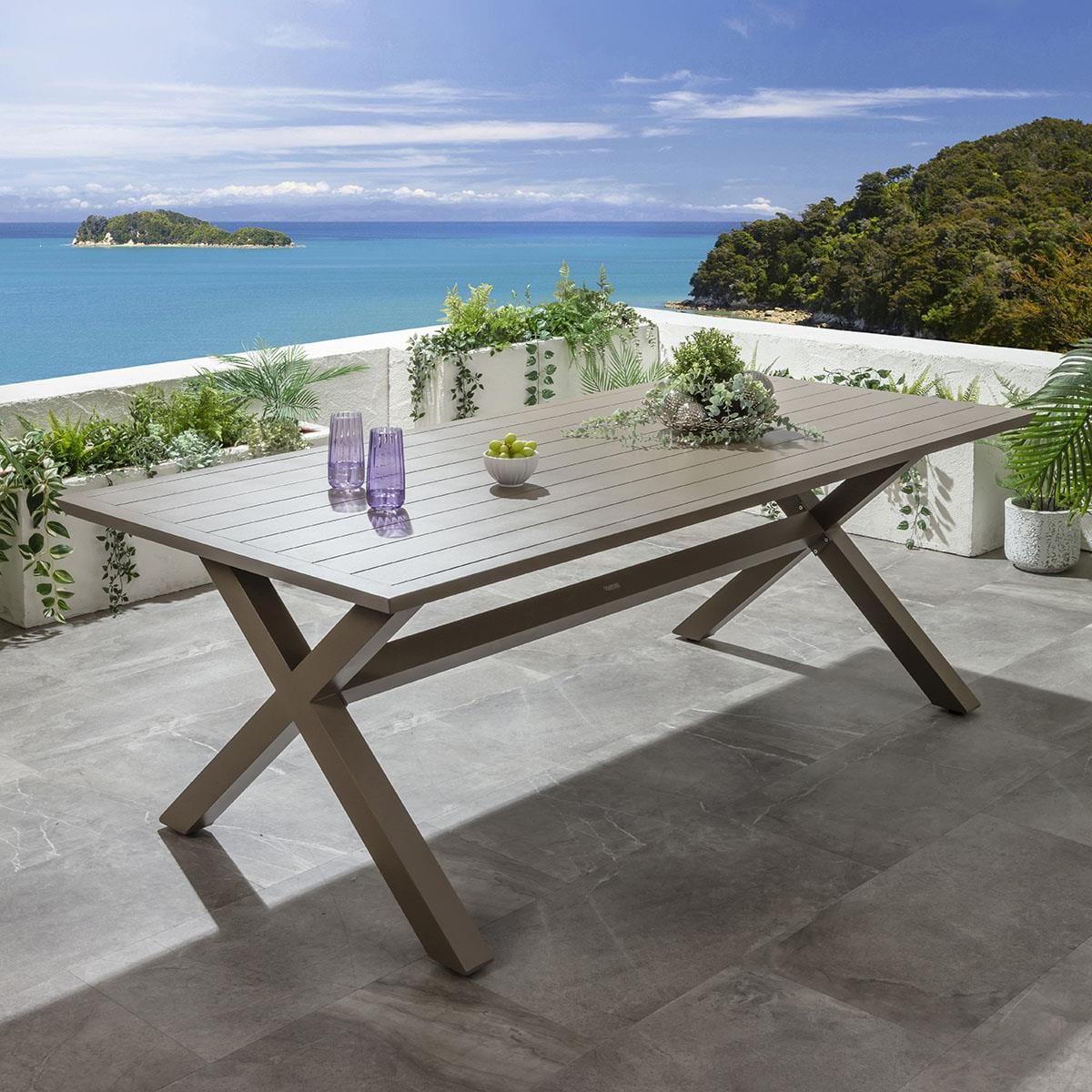 Ensemble de salle à manger de jardin Cole 8 places, aluminium vert et beige