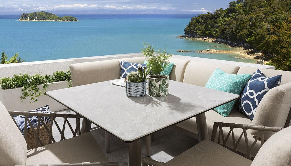 Ensemble de salle à manger de jardin extérieur Ada 6 places en céramique et aluminium beige L1