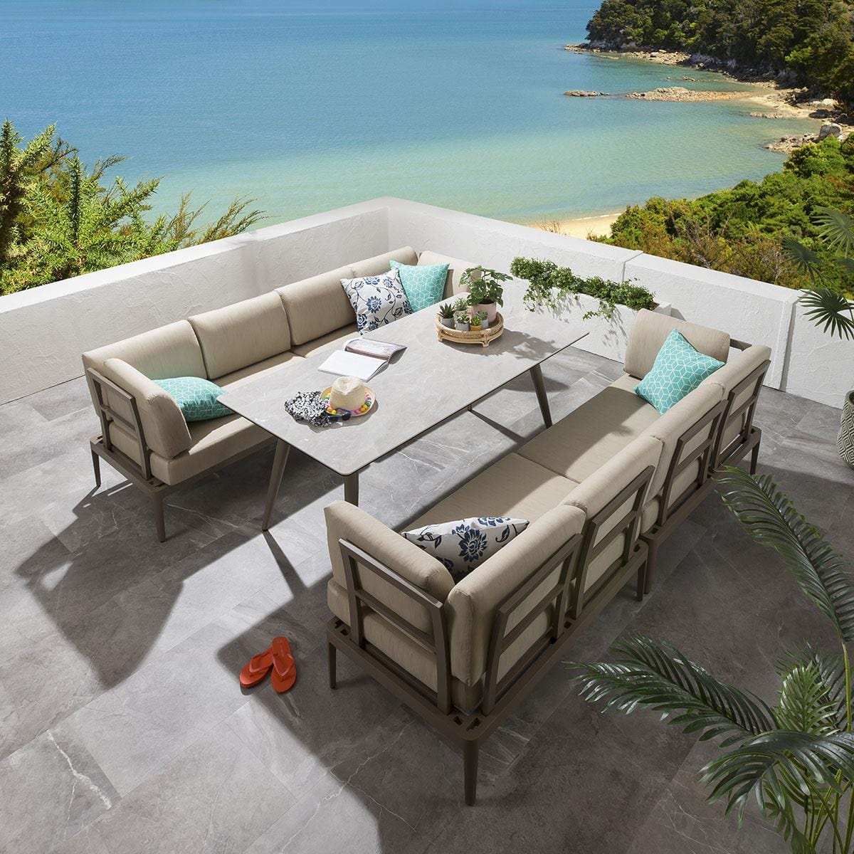 Ensemble de salle à manger de jardin extérieur Ada 8 places en céramique et aluminium beige S3