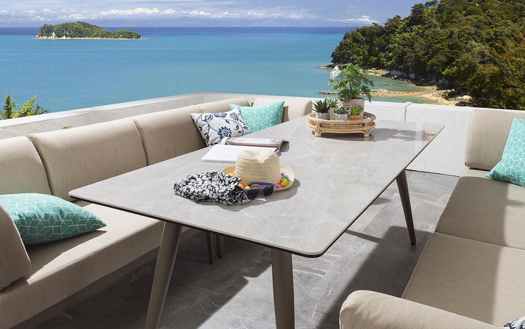 Ensemble de salle à manger de jardin extérieur Ada 8 places en céramique et aluminium beige S3