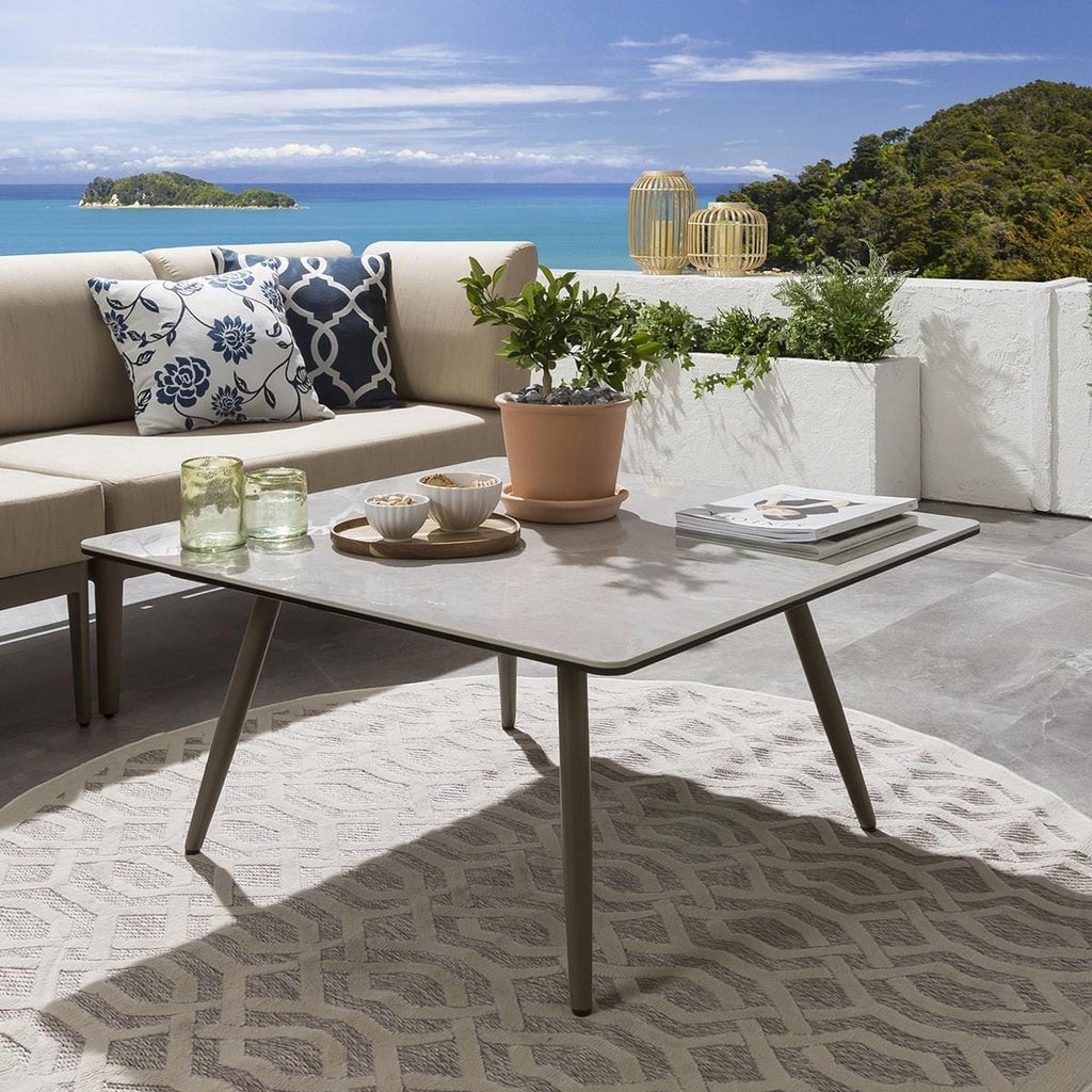 Ensemble canapé d'angle de jardin modulaire Ada avec table basse beige 196x123cm L3