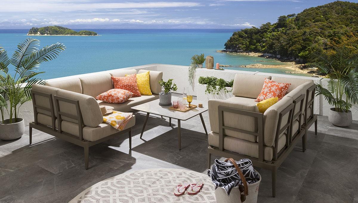 Ensemble canapé d'angle de jardin modulaire Ada avec table basse beige 196x123cm L3