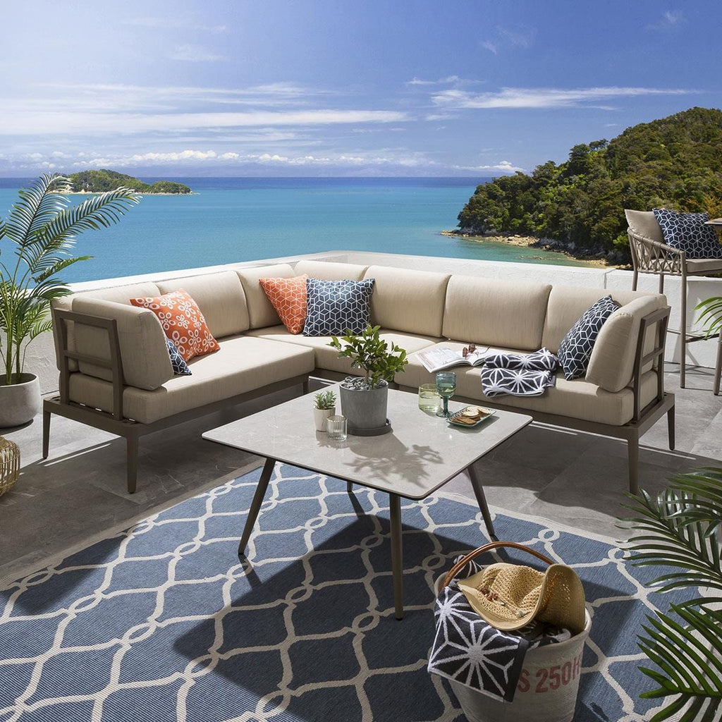 Ensemble canapé d'angle de jardin modulaire Ada avec table basse beige 246x196cm L2