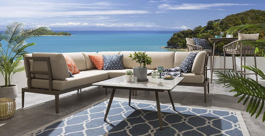 Ensemble canapé d'angle de jardin modulaire Ada avec table basse beige 246x196cm L2