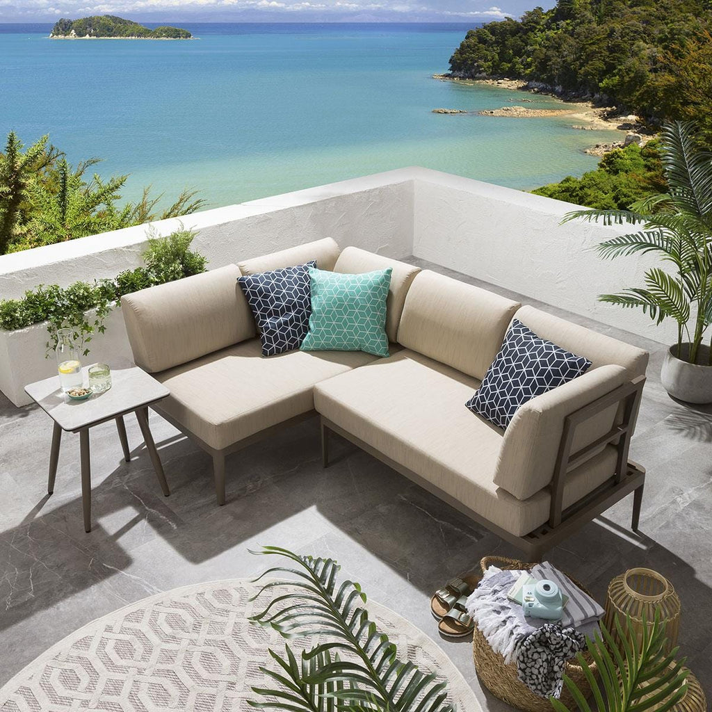 Ensemble canapé d'angle de jardin modulaire Ada avec table d'appoint beige 196x123cm L1